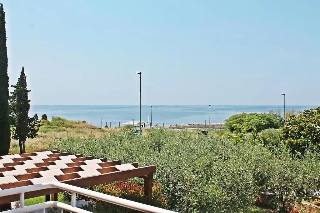 Apartment In Zambratija With Sea View, Balcony, Air Conditioning, Wifi
