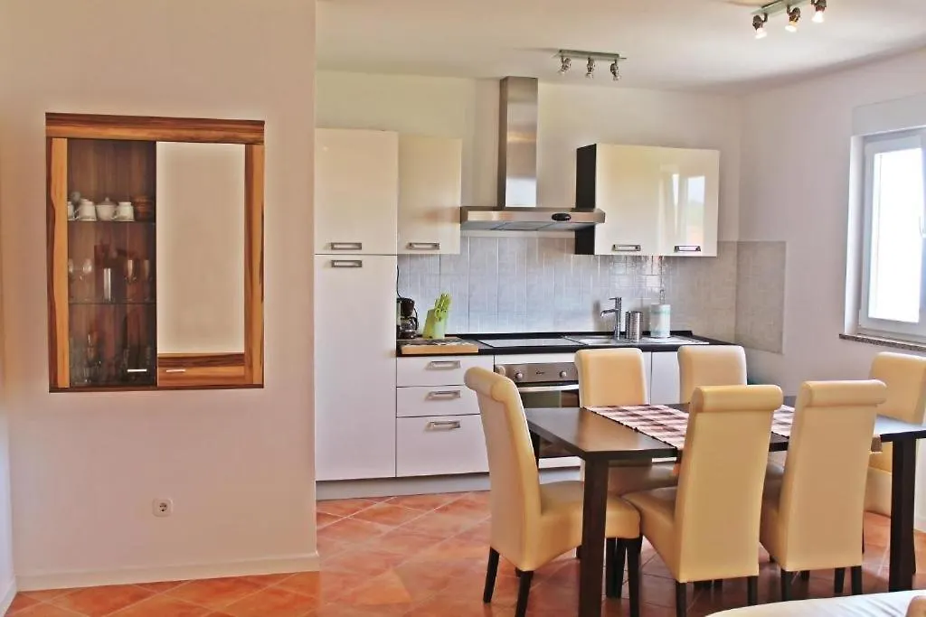 Apartment In Zambratija With Sea View, Balcony, Air Conditioning, Wifi  Замбратия